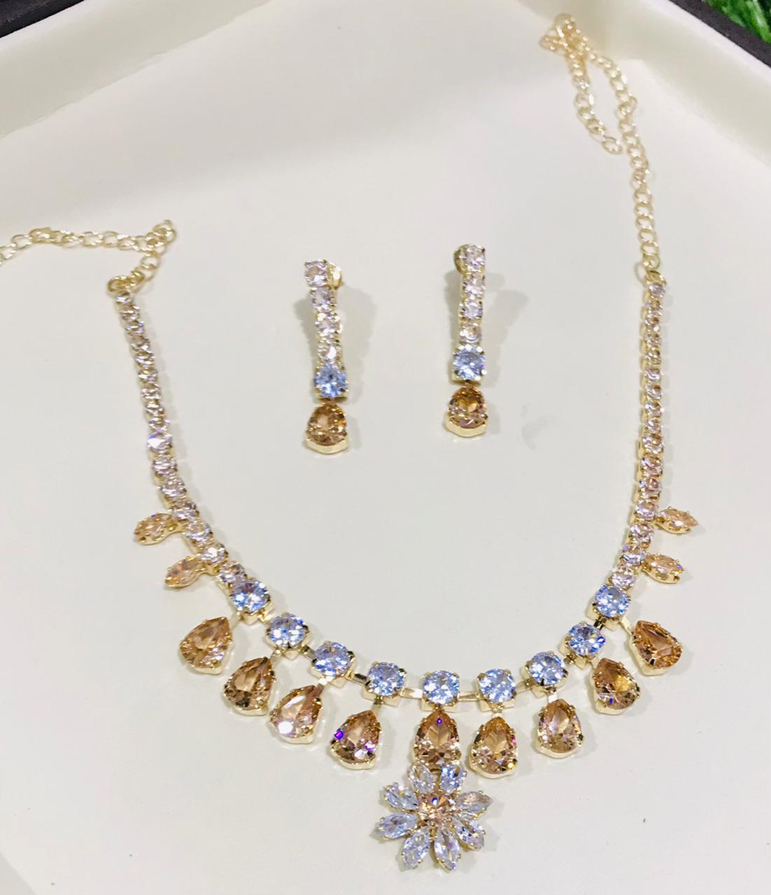 Woman goldplated nackleace set with stone - CH. SON'S JEWELER