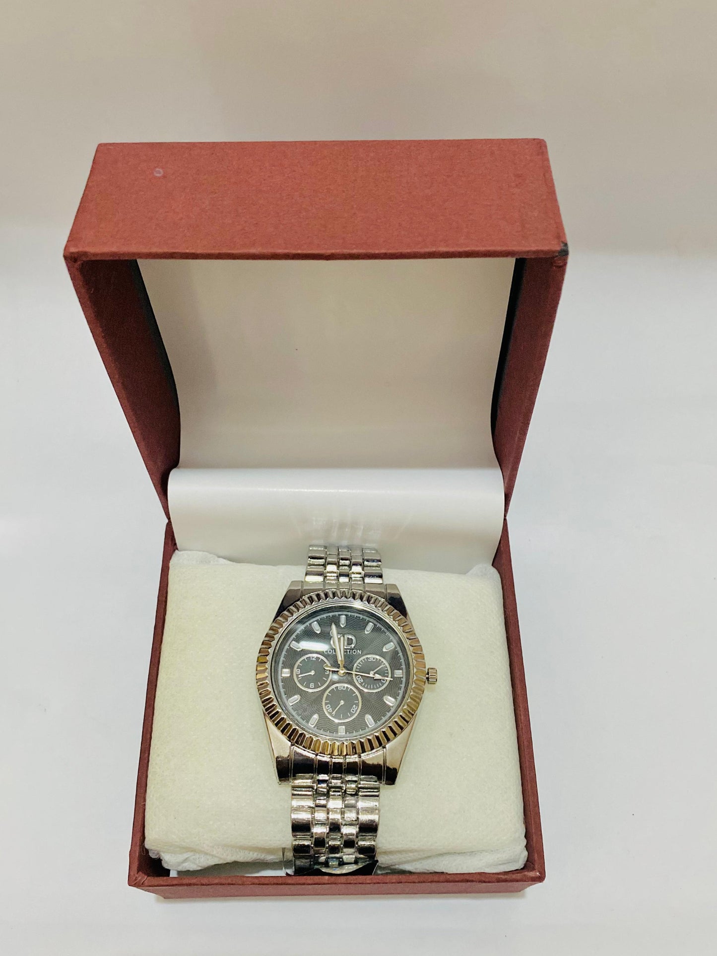 Men Classic Stain Less Steel Watch