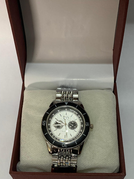 Men Classic Stain Less Steel Watch With Black and White Dial