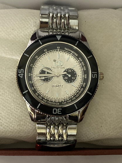 Men Classic Stain Less Steel Watch With Black and White Dial