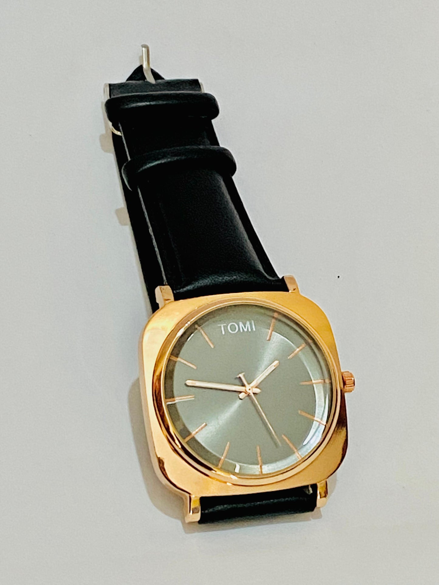 Tomi Business Class Watch